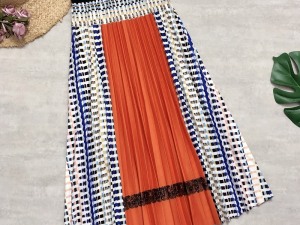 Color Block Pleated Midi Skirt with Lace Detail